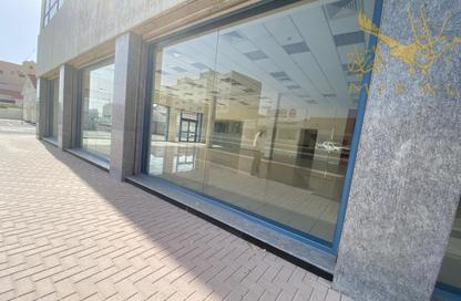 Show Room - Studio - 3 Bathrooms for rent in Sehla - Northern Governorate