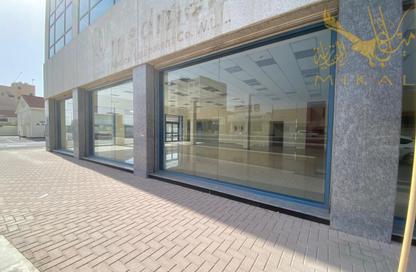 Show Room - Studio - 3 Bathrooms for rent in Sehla - Northern Governorate