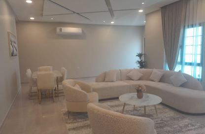 Villa - 5 Bedrooms - 6 Bathrooms for rent in Busaiteen - Muharraq Governorate