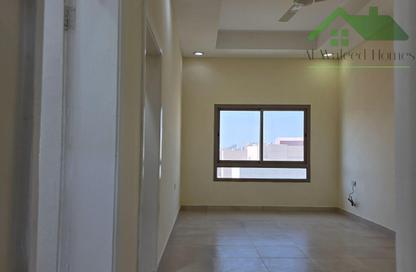 Apartment - 2 Bedrooms - 2 Bathrooms for rent in Galali - Muharraq Governorate