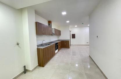 Apartment - 2 Bedrooms - 2 Bathrooms for rent in Al Burhama - Manama - Capital Governorate