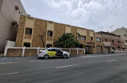 Villa - 6 Bedrooms - 4 Bathrooms for rent in Isa Town - Central Governorate