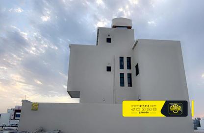 Villa - 4 - 5 for sale in Hidd - Muharraq Governorate