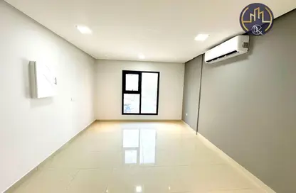 Apartment - 2 Bedrooms - 2 Bathrooms for rent in Janabiya - Northern Governorate