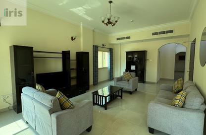 Apartment - 3 Bedrooms - 3 Bathrooms for rent in Al Juffair - Capital Governorate