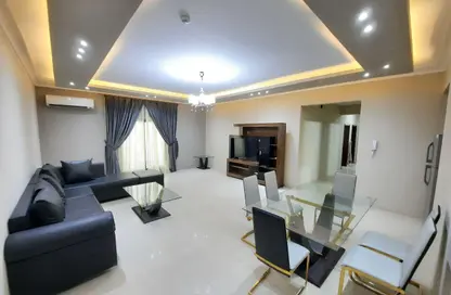 Apartment - 3 Bedrooms - 3 Bathrooms for rent in Busaiteen - Muharraq Governorate