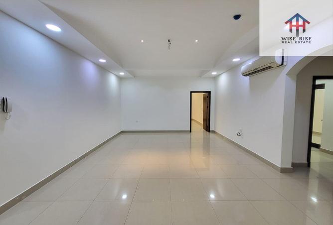 985804 - Property Image 2