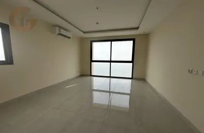 مكتب - 3 غرف نوم - 2 حمامات للايجار في الحد - المحرق