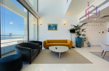 Duplex - 3 Bedrooms - 4 Bathrooms for rent in Al Juffair - Capital Governorate
