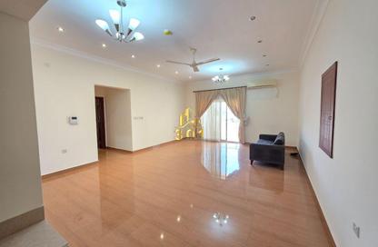 Apartment - 3 Bedrooms - 2 Bathrooms for rent in Karbabad - Manama - Capital Governorate