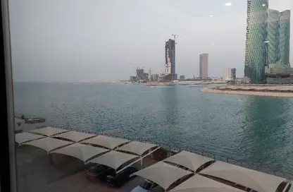 Apartment - 2 Bedrooms - 3 Bathrooms for rent in Reef Island - Capital Governorate Apartment - 2 Bedrooms - 3 Bathrooms for rent in Reef Island - Capital Governorate