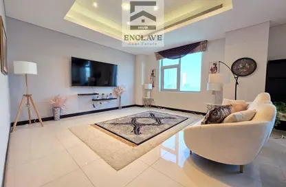 Duplex - 3 Bedrooms - 4 Bathrooms for rent in Reef Island - Capital Governorate