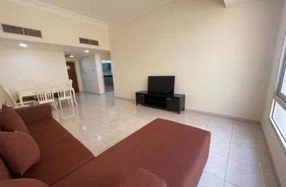 Apartment - 2 Bedrooms - 3 Bathrooms for rent in Um Al Hasam - Manama - Capital Governorate