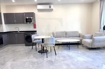 Apartment - 1 Bedroom - 1 Bathroom for rent in Sanabis - Manama - Capital Governorate
