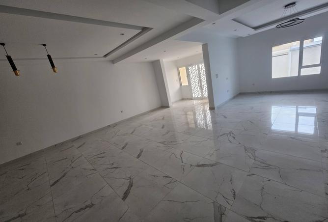 994086 - Property Image 2