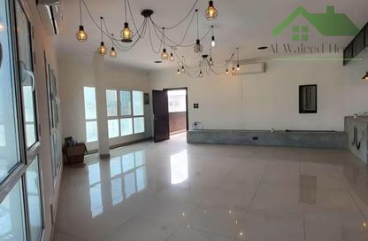 Office Space - 3 Bedrooms - 3 Bathrooms for rent in Hidd - Muharraq Governorate