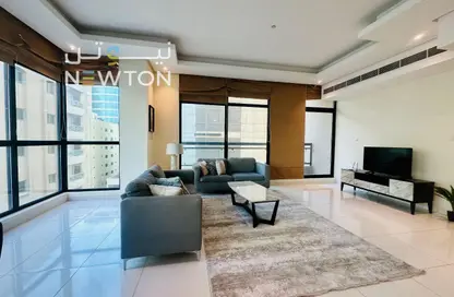 Apartment - 2 Bedrooms - 3 Bathrooms for rent in Al Juffair - Capital Governorate