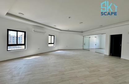 Office Space - Studio - 2 for rent in Seef - Capital Governorate