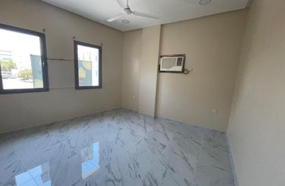 Apartment - 2 Bedrooms - 2 Bathrooms for rent in Segaya - Manama - Capital Governorate