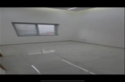 شقة - 1 حمام للايجار في القضيبية - المنامة - محافظة العاصمة