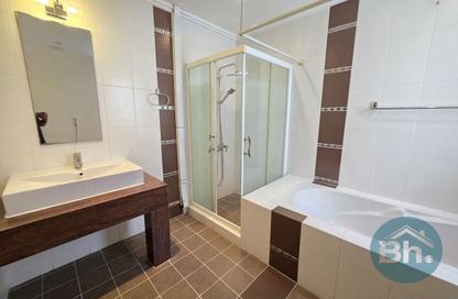 Villa - 3 Bedrooms - 5 Bathrooms for rent in Mahooz - Manama - Capital Governorate