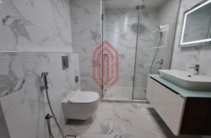 Apartment - 1 Bedroom - 2 Bathrooms for rent in Sanabis - Manama - Capital Governorate