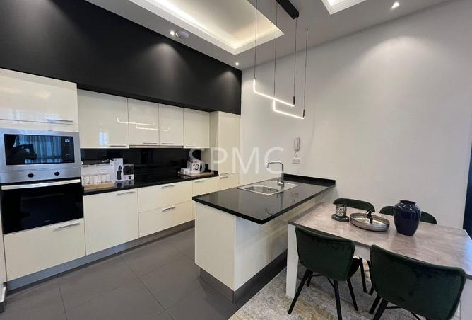 975807 - Property Image 3