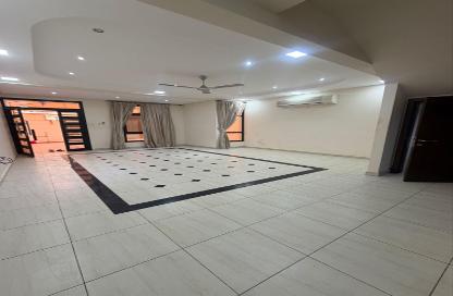 Villa - 5 Bedrooms - 6 Bathrooms for rent in Sehla - Northern Governorate