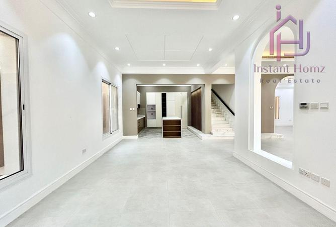 993904 - Property Image 2