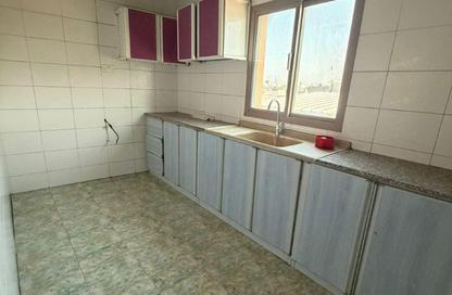 Apartment - 2 Bedrooms - 2 Bathrooms for rent in Karrana - Northern Governorate