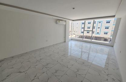 Apartment - 3 Bedrooms - 3 Bathrooms for rent in Hidd - Muharraq Governorate