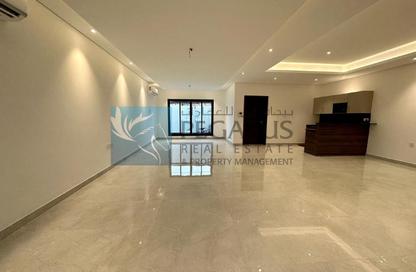 Villa - 3 Bedrooms - 4 Bathrooms for rent in Busaiteen - Muharraq Governorate