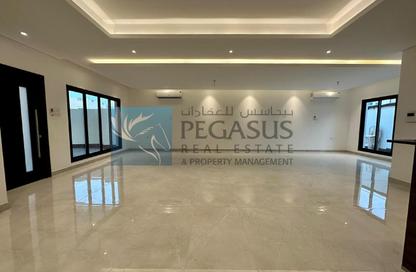 Villa - 3 Bedrooms - 4 Bathrooms for rent in Busaiteen - Muharraq Governorate