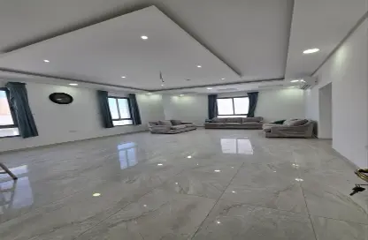 Apartment - 3 Bedrooms - 3 Bathrooms for rent in Hidd - Muharraq Governorate