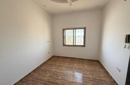 Apartment - 2 Bedrooms - 2 Bathrooms for rent in Jid Al Haj - Northern Governorate