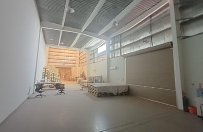 Warehouse - Studio - 1 for rent in Dilmunia Island - Muharraq Governorate