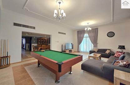 Penthouse - 3 Bedrooms - 4 Bathrooms for rent in Al Juffair - Capital Governorate