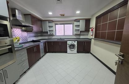 Apartment - 3 Bedrooms - 3 Bathrooms for sale in Al Juffair - Capital Governorate