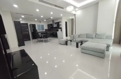 Apartment - 3 Bedrooms - 3 Bathrooms for rent in Seef - Capital Governorate