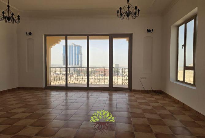 998560 - Property Image 2