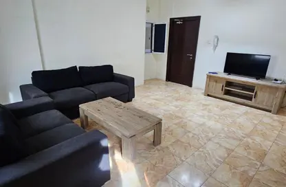 Apartment - 2 Bedrooms - 2 Bathrooms for rent in Al Juffair - Capital Governorate