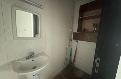Apartment - 2 Bedrooms - 3 Bathrooms for rent in Tubli - Central Governorate