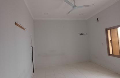 Warehouse - Studio - 2 for rent in Samaheej - Muharraq Governorate
