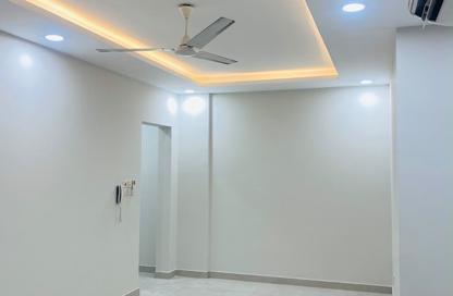 Apartment - 1 Bedroom - 1 Bathroom for rent in Galali - Muharraq Governorate Apartment - 1 Bedroom - 1 Bathroom for rent in Galali - Muharraq Governorate