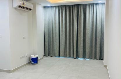 Apartment - 1 Bedroom - 1 Bathroom for rent in Galali - Muharraq Governorate Apartment - 1 Bedroom - 1 Bathroom for rent in Galali - Muharraq Governorate