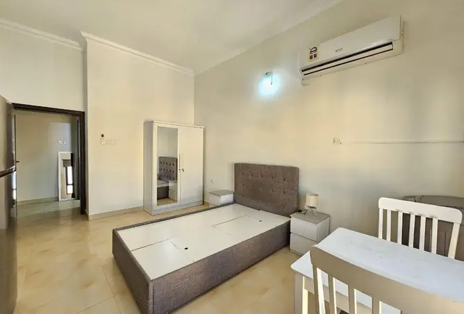 999738 - Property Image 2