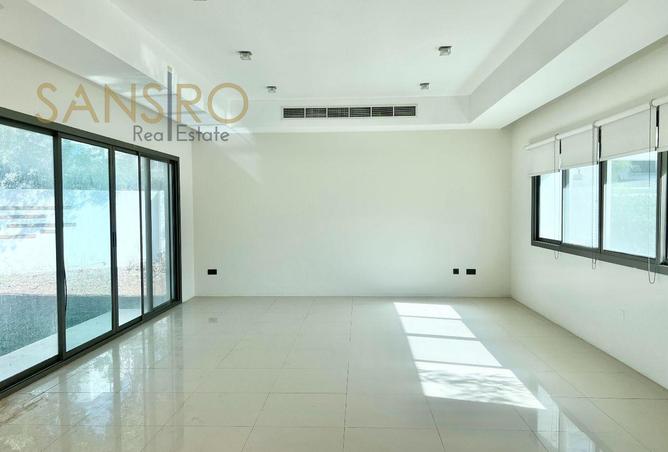 52517378 - Property Image 2