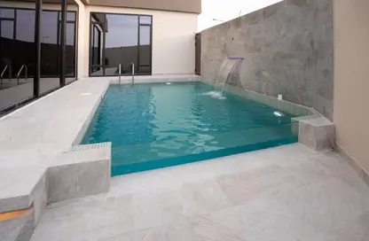 فيلا - 4 غرف نوم - 6 حمامات للبيع في الجنبية - المحافظة الشمالية