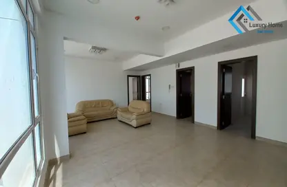 Apartment - 2 Bedrooms - 2 Bathrooms for rent in Janabiya - Northern Governorate