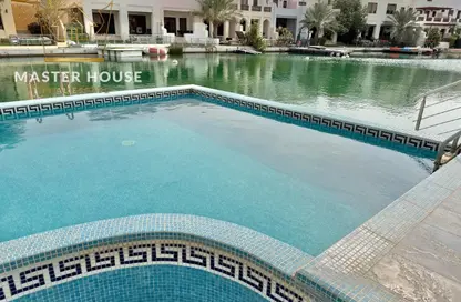 فيلا - 3 غرف نوم - 5 حمامات للايجار في مدينة المرسى - أمواج - المحرق